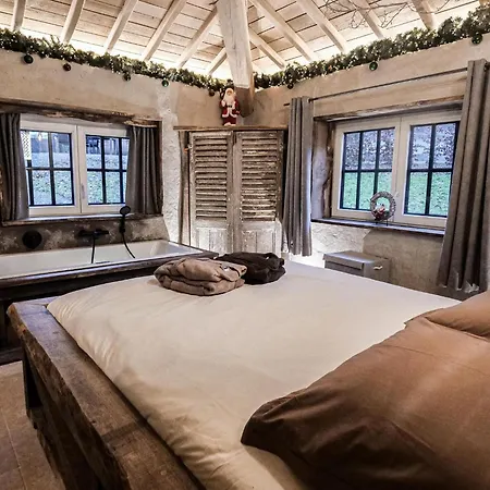 Сasa de vacaciones Spacious In The Woods